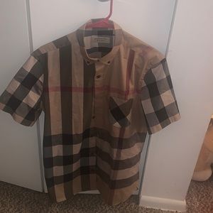 Burberry Men’s Dressshirt Size Medium